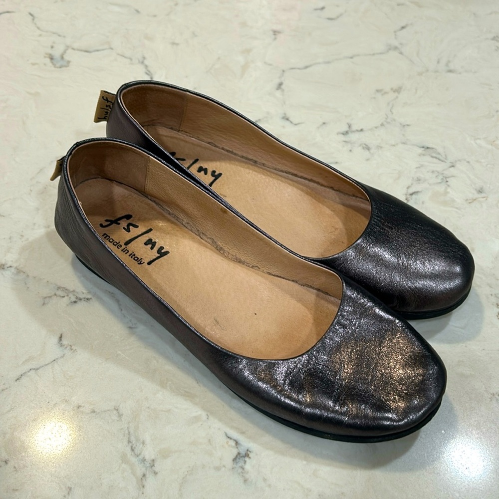 French Sole Metallic Black Ballet Flats